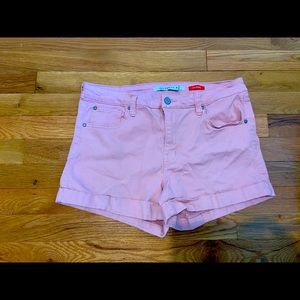 Size 11/30 women’s shorts!